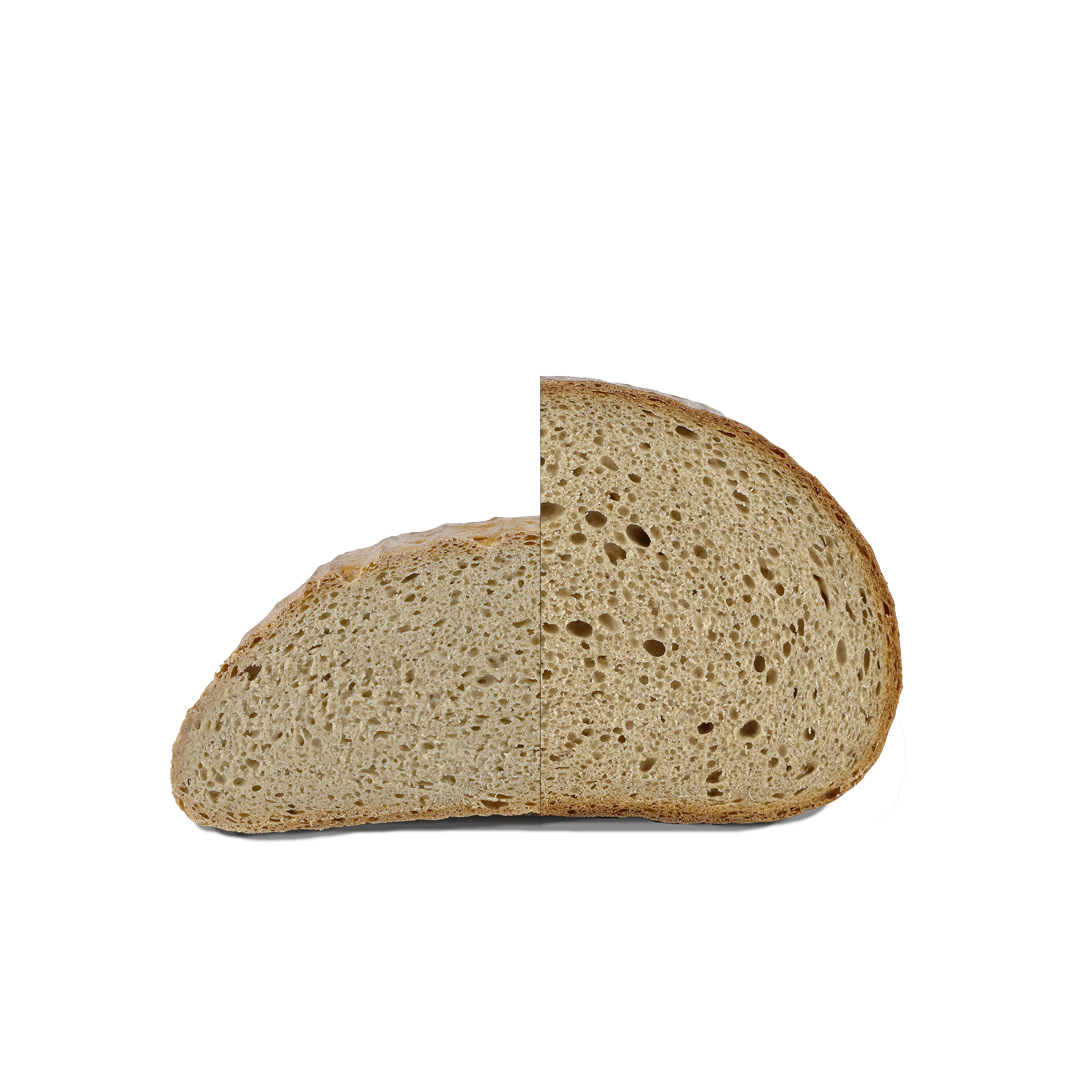 Zwei halbierte Brote: links ohne Sauerteig, kompakte Krume; rechts mit Böcker Sauerteig, offene Porung und saftige Textur
